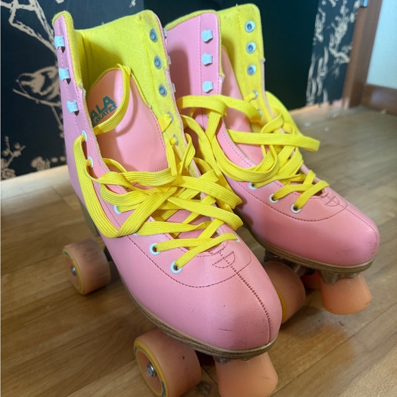 Riedell Pink Roller Skates with Yellow Laces - Picture 2 of 5